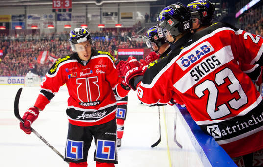 Örebros Marko Anttila gör 1-0 och jublar
