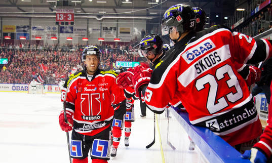 Örebros Jared Aulin jublar