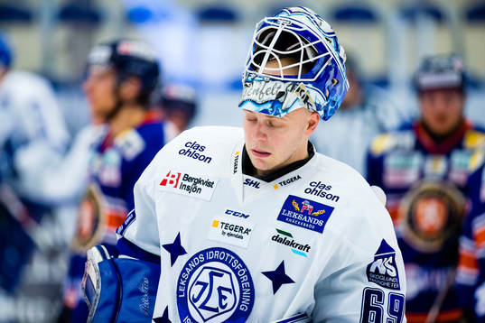 Leksands målvakt Oscar Alsenfelt deppar
