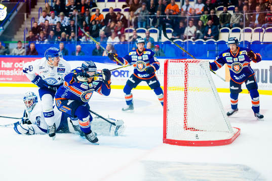Växjös Liam Reddox gör 1-0 målet