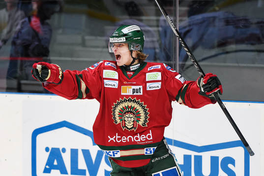Frölundas Max Görtz jublar