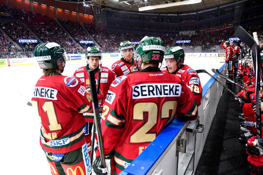 Frölundas spelare pratar