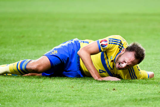 Sveriges Andreas Granqvist har ont