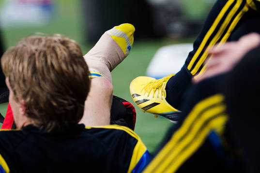 Sveriges Emil Forsberg har sin fot lindad