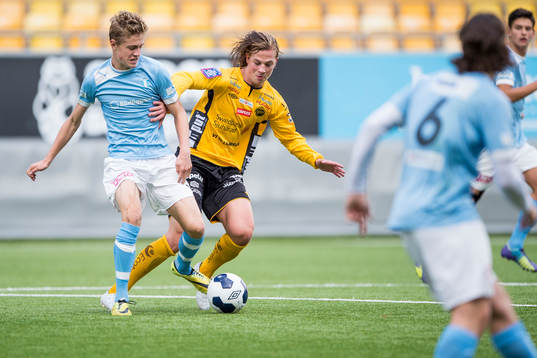 Malmö FFs Mattias Svanberg och Elfsborgs Simon Olsson