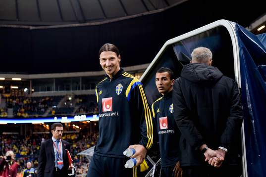 Sveriges Zlatan Ibrahimovic och Nabil Bahoui
