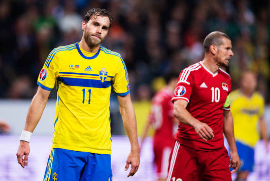 Sveriges Johan Elmander deppar