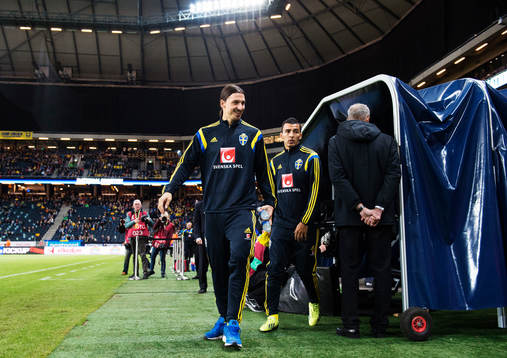 Sveriges Zlatan Ibrahimovic och Nabil Bahoui