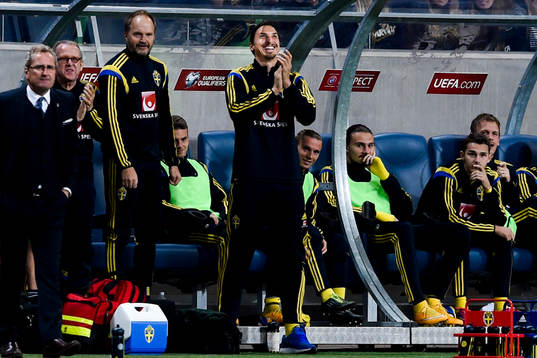 Sveriges Zlatan Ibrahimovic jublar