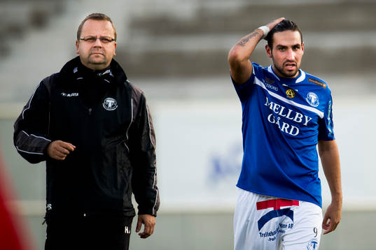 Trelleborgs tränare Hannu Sirviö och Alexander Nilsson