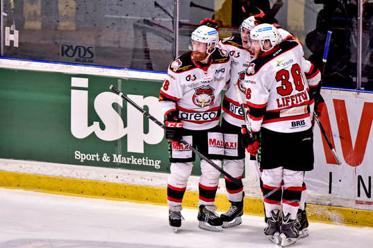 Malmö Redhawks Fredrik Storm jublar