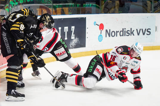 s Albin Lorentzon och Malmö Redhawks Magnus Häggström