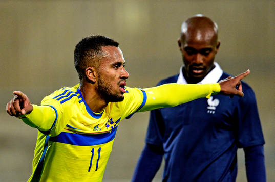 Sveriges Isaac Kiese Thelin jublar