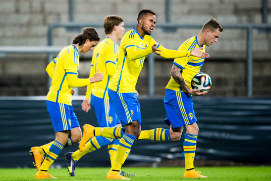 Sveriges Isaac Kiese Thelin jublar