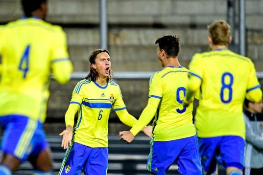 Sveriges Kristoffer Olsson jublar