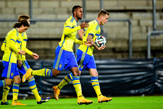 Sveriges Isaac Kiese Thelin jublar