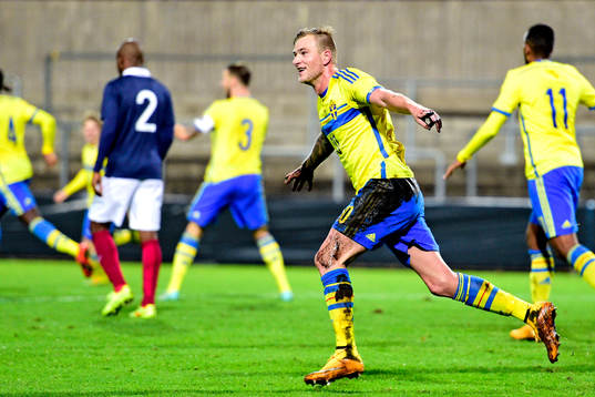 Sveriges John Guidetti  jublar