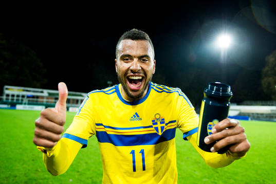 Sveriges Isaac Kiese Thelin jublar