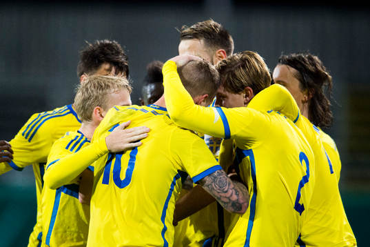 Sveriges spelare jublar