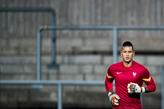 Frankrikes målvakt Alphonse Areola