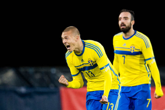 Sveriges Victor Nilsson Lindelöf jublar