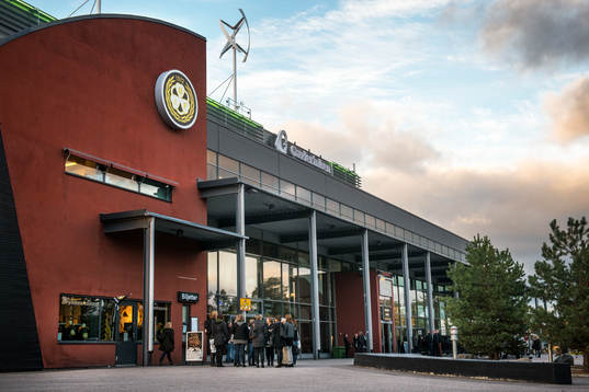 Utanför Gavlerinken Arena före ishockeymatchen i SHL