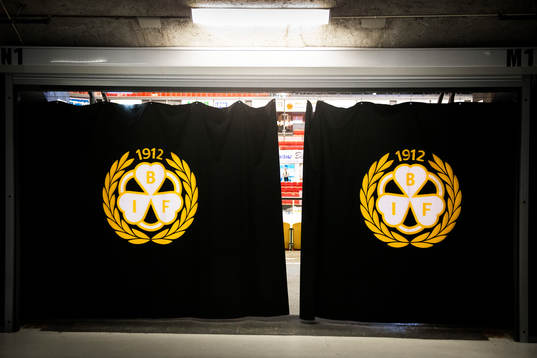 Draperier med Brynäs logotyp före ishockeymatchen i SHL