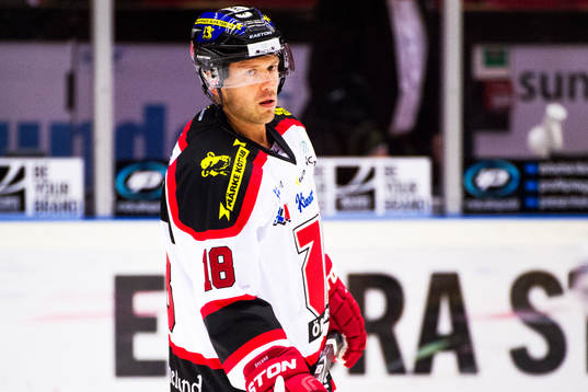 Örebros Jared Aulin före ishockeymatchen i SHL mellan