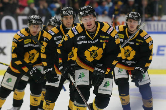 Skellefteås Adam Pettersson jublar