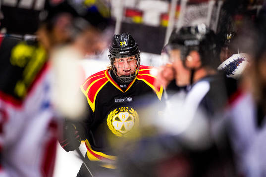 Brynäs Jens Lööke jublar