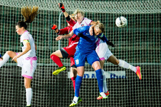 Rosengårds Sara Björk Gunnarsdottir, målvakt Kathrin