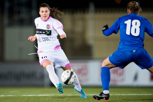 Rosengårds Ramona Bachmann och Ryazans Alevtina Utitckikh