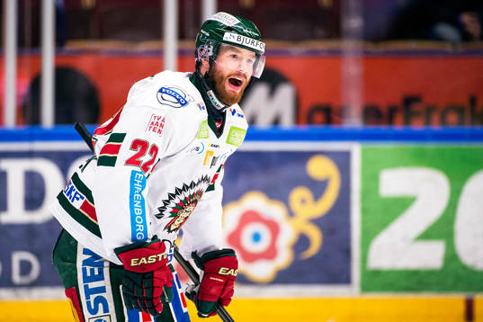 Frölundas Robin Figren skriker på domaren