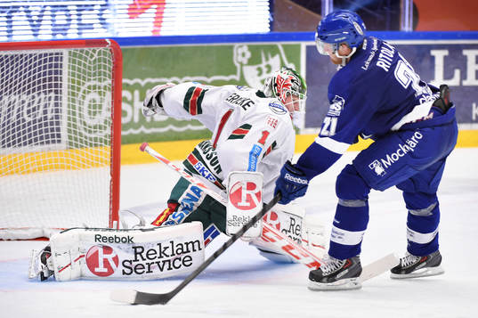 Frölundas målvakt Lars Johansson och Leksands Leksands