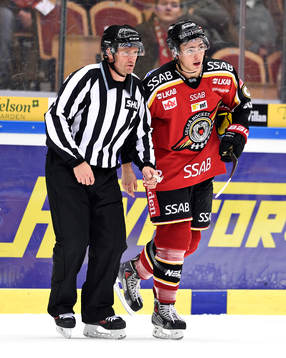 Luleås Johan Forsberg får lämna isen