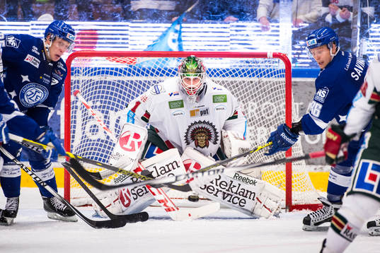 Leksands Toni Kähkönen, Frölundas målvakt Lars