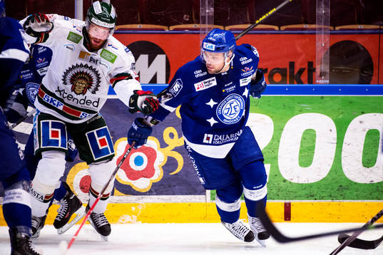 Frölundas  Robin Figren och Leksands Kevin Kapstad