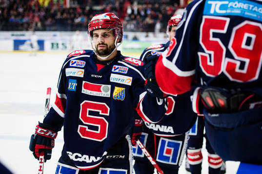 Södertäljes Mattias Beck jublar