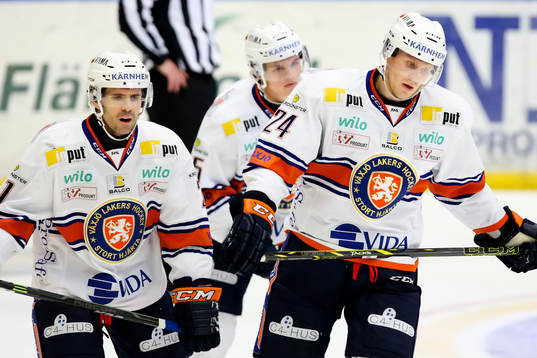 Växjös Cory Murphy (v) och Jani Lajunen (h) deppar