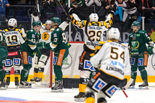 Skellefteås Andrew Calof jublar
