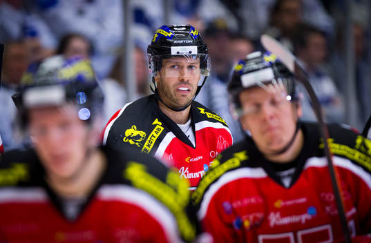Örebros Jared Aulin deppar