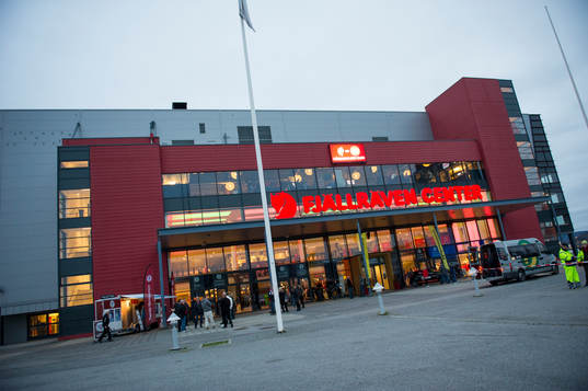 Fjällräven Center innan ishockeymatchen i SHL mellan Modo