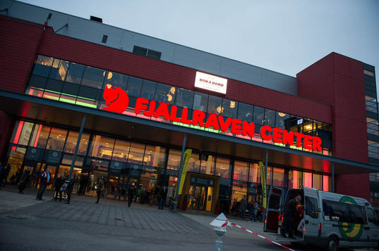 Fjällräven Center innan ishockeymatchen i SHL mellan Modo