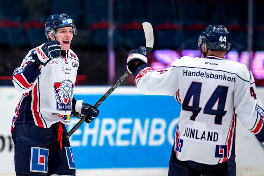 Linköpings Carl Dahlström jublar