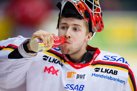 Luleås målvakt Joel Lassinantti innan ishockeymatchen i