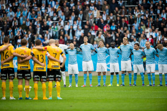 Tyst minut för Brommapojkarnas bortgångne Pontus