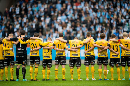 Tyst minut för Brommapojkarnas bortgångne Pontus