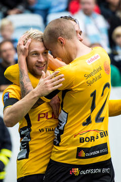 Elfsborgs Johan Larsson kramas om av Sebastian Holmén