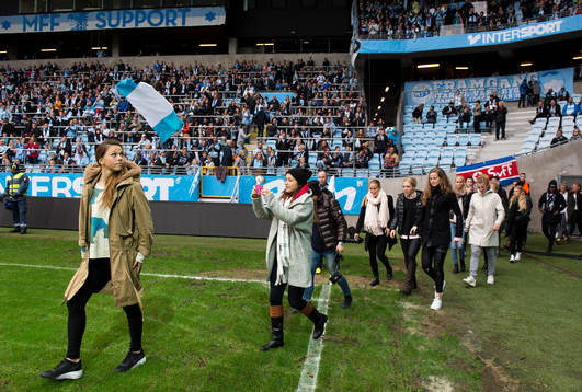 FC Rosengård ledsa av Sara Björk Gunnarsdottir och hyllas