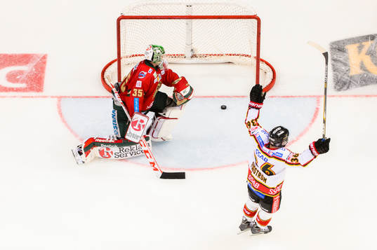Luleås Emil Sylvegård jublar